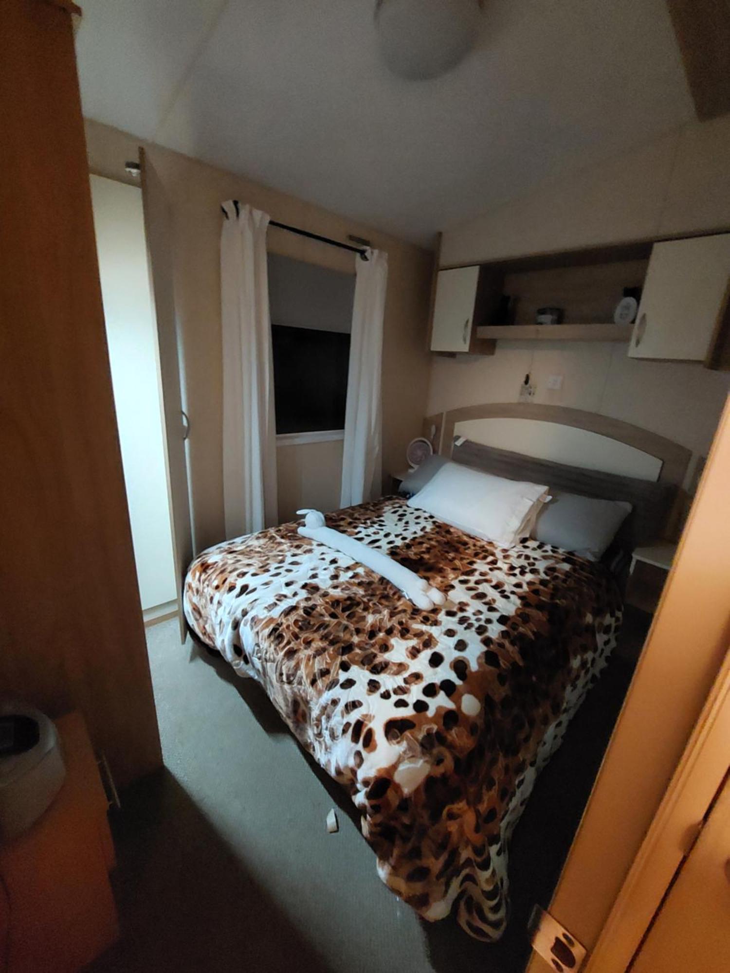 Mags Den Hotel Моркамб Екстериор снимка